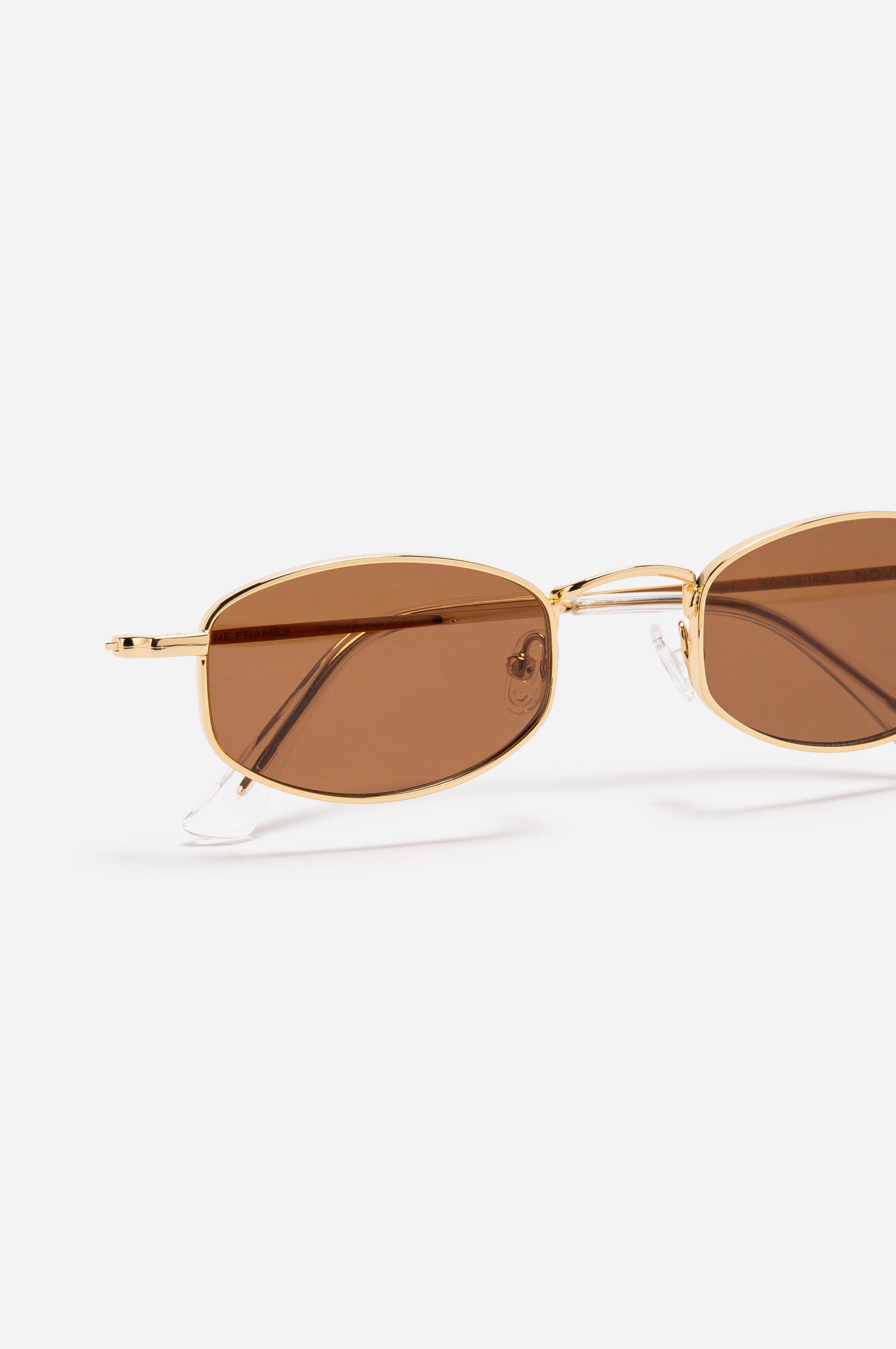 Nove / Terracotta - Nine Frames